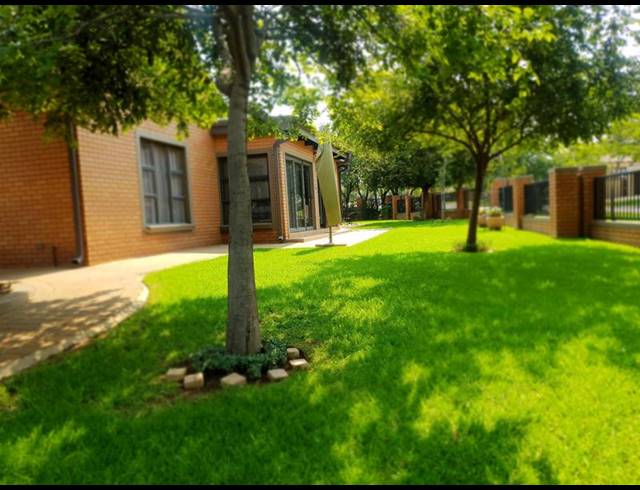 3 BEDROOM HOUSE FOR SALE IN RETIRE AT MIDSTREAM